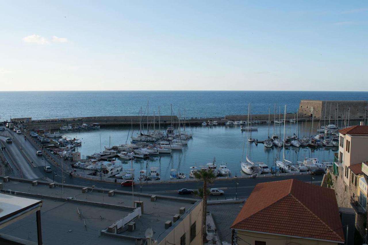 Seafront Apartment In City Center Iraklio Exterior foto